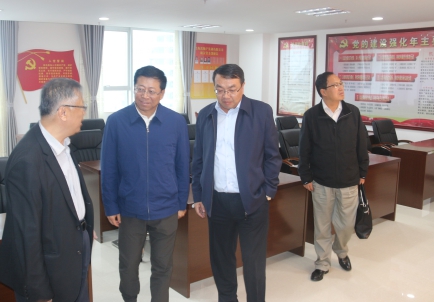 青海省副省長、省國資委黨委書記、主任王黎明，蒞臨省物產(chǎn)集團(tuán)調(diào)研指導(dǎo)工作
